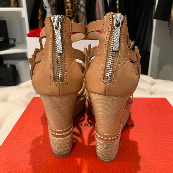 Donald J Pliner Wedges - Picture 3 of 8